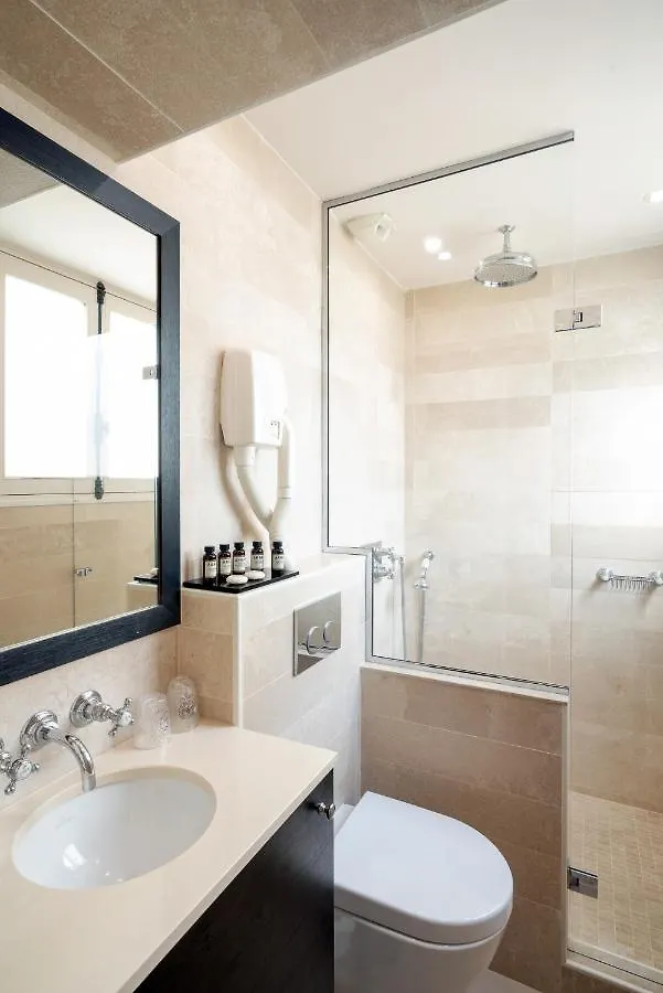 Hotel Saint-Louis Pigalle 3*