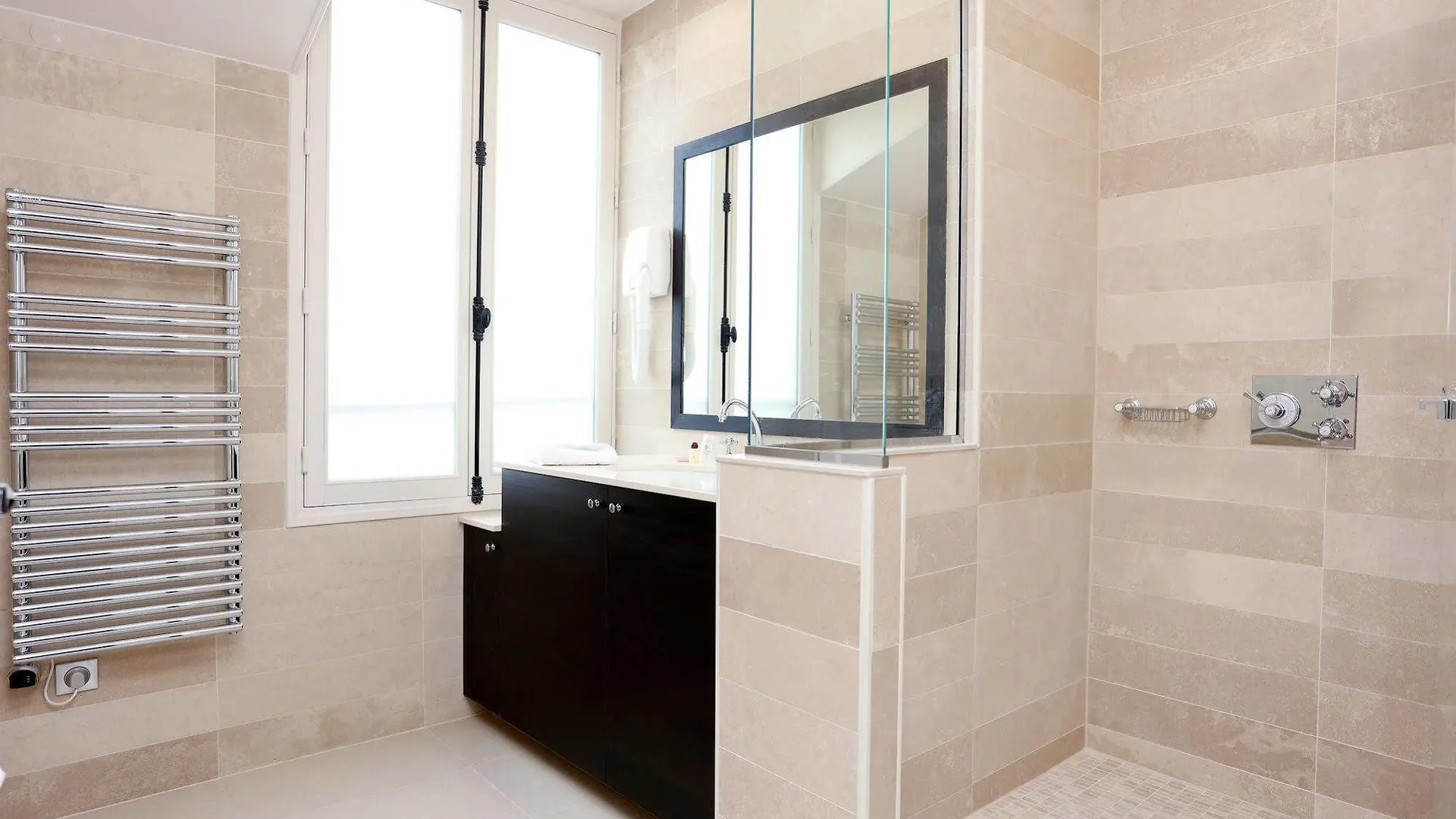 Hotel Saint-Louis Pigalle Hotel Paris