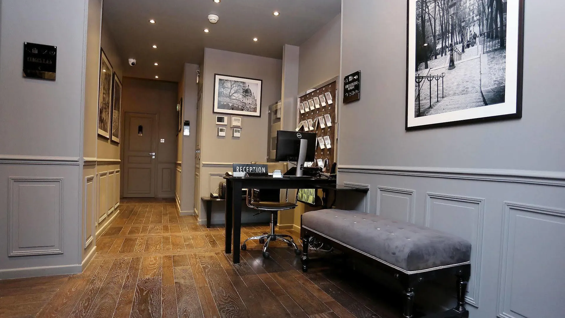 Hotel Saint-Louis Pigalle Paris