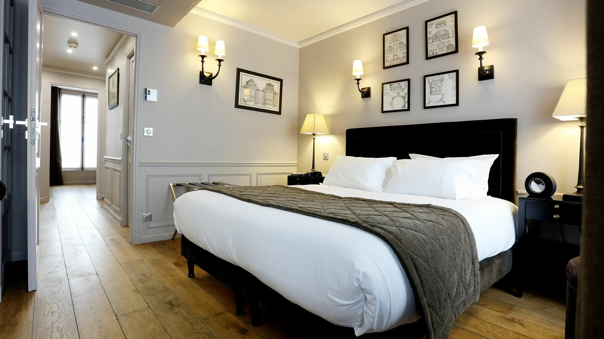 Hotel Saint-Louis Pigalle 3*